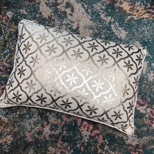Gold & cream pillow